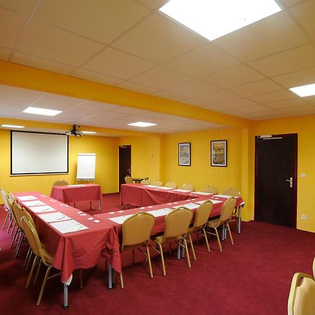 Cit'Hotel - Hotel Le Cedre Noyon Ngoại thất bức ảnh
